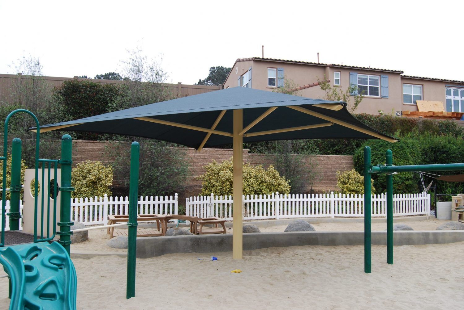 Center Post Umbrella