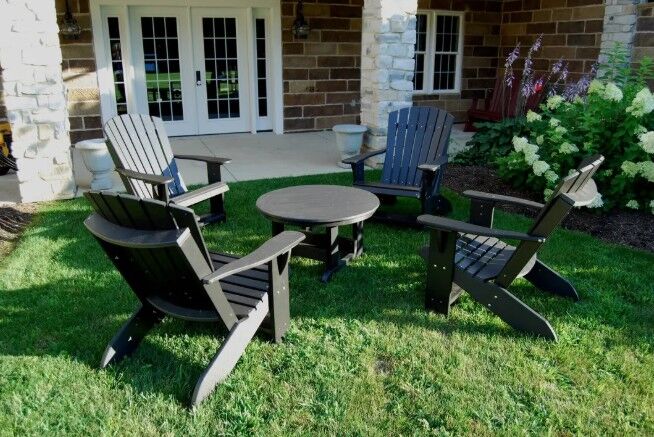Heritage 31.5" Round Conversation Table