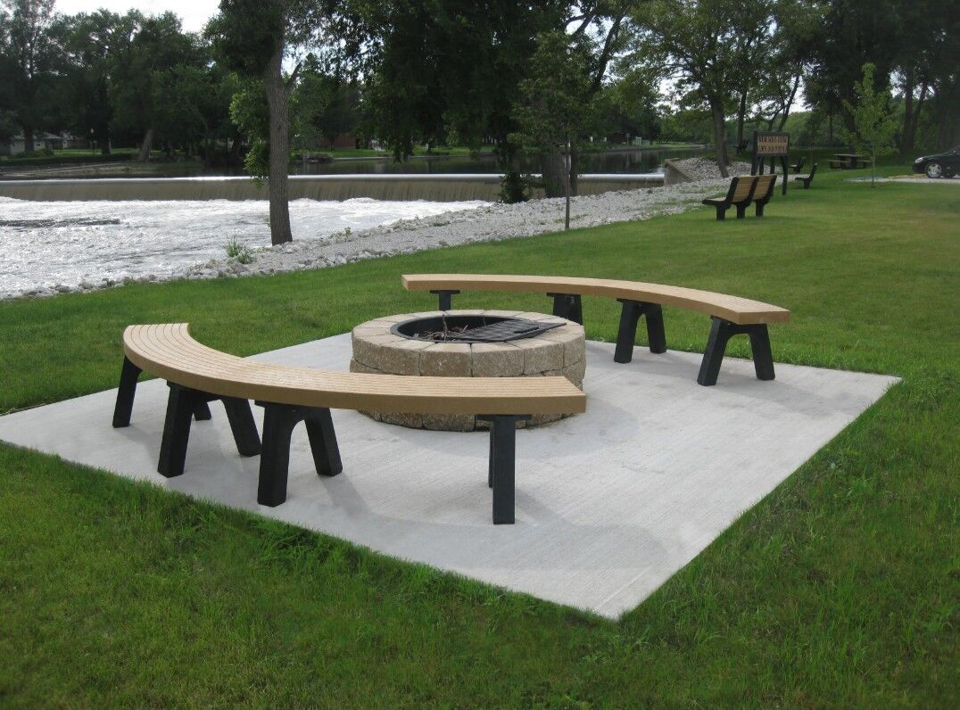 Mesa Bench w/ Black legs
