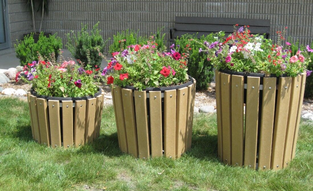 Round Planters